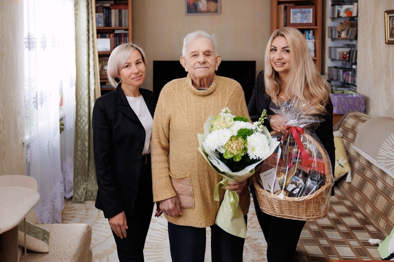 ГК «ИнтерСтрой» поздравила ветеранов с Днем защитника Отечества - «Новости Крыма»