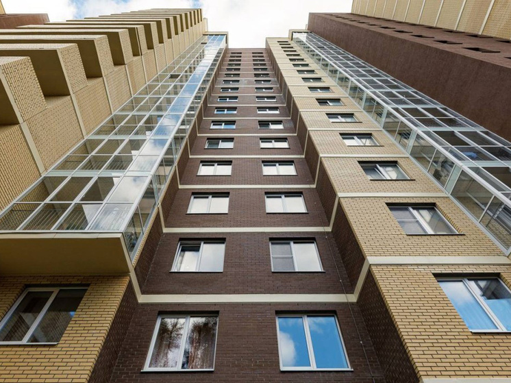 Столица и Подмосковье нашли общие признаки: в соседних регионах цены на квартиры выросли, а выбор сократился - «Политика»